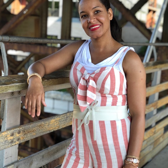 Meet your Posher, Antoinette - Picture 3 of 3